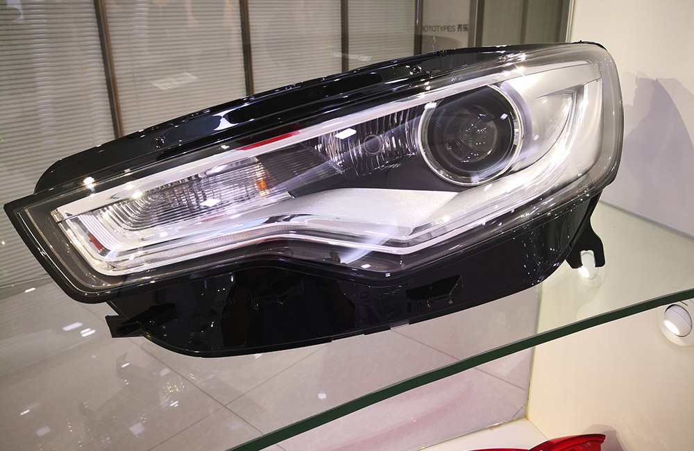 汽車(chē)前照燈